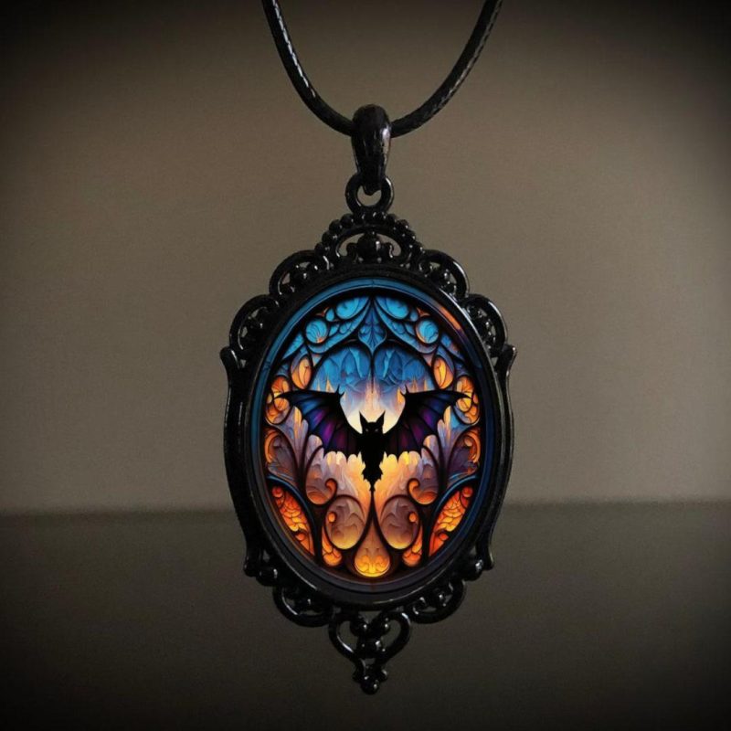 DarkDelightGothicVampireCrowBatNecklaceStyle2