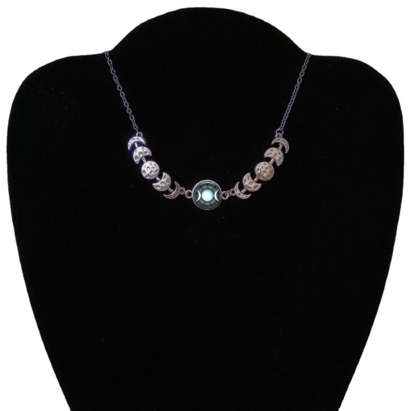 MysticalCrescentMoonChokerNecklaceStyle 1