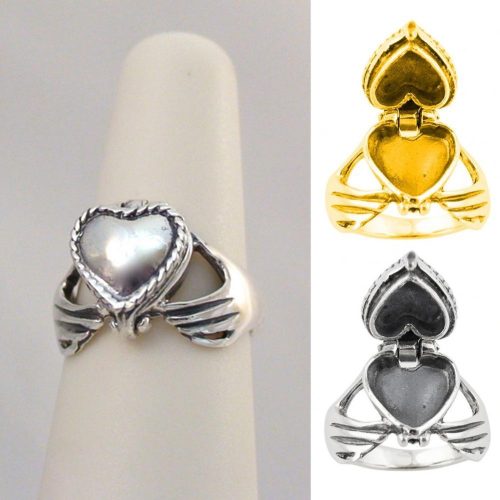 women ring holding a heart openable acce main 0